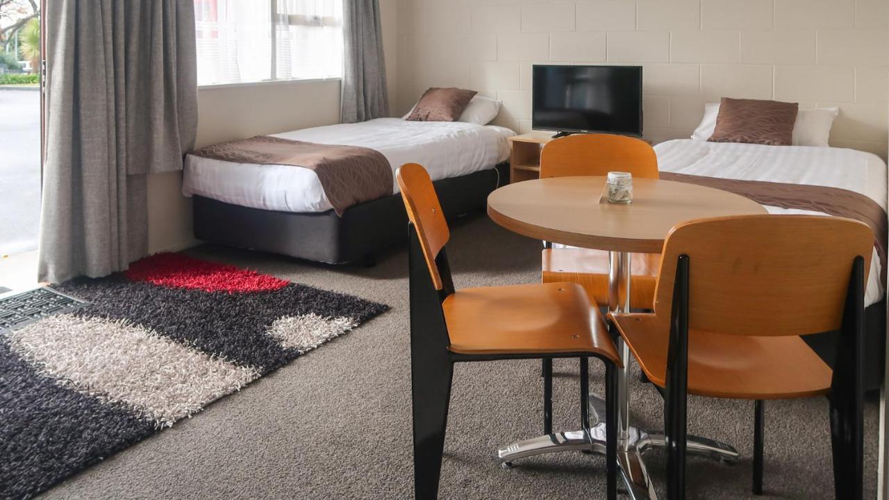 Fiesta Court Motel Уонгануи Экстерьер фото