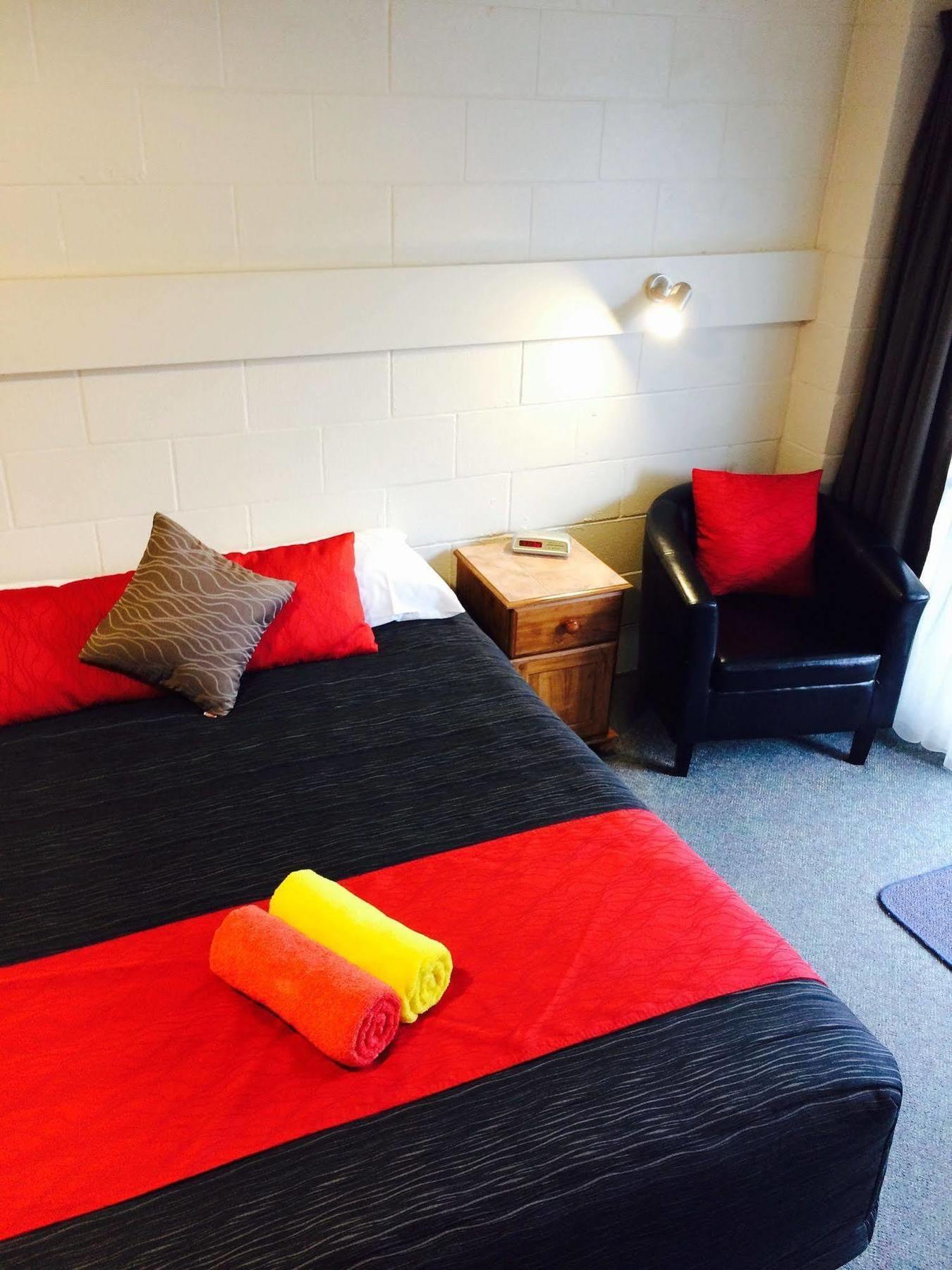 Fiesta Court Motel Уонгануи Экстерьер фото