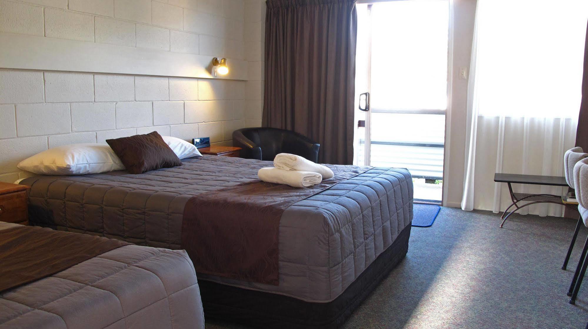 Fiesta Court Motel Уонгануи Экстерьер фото